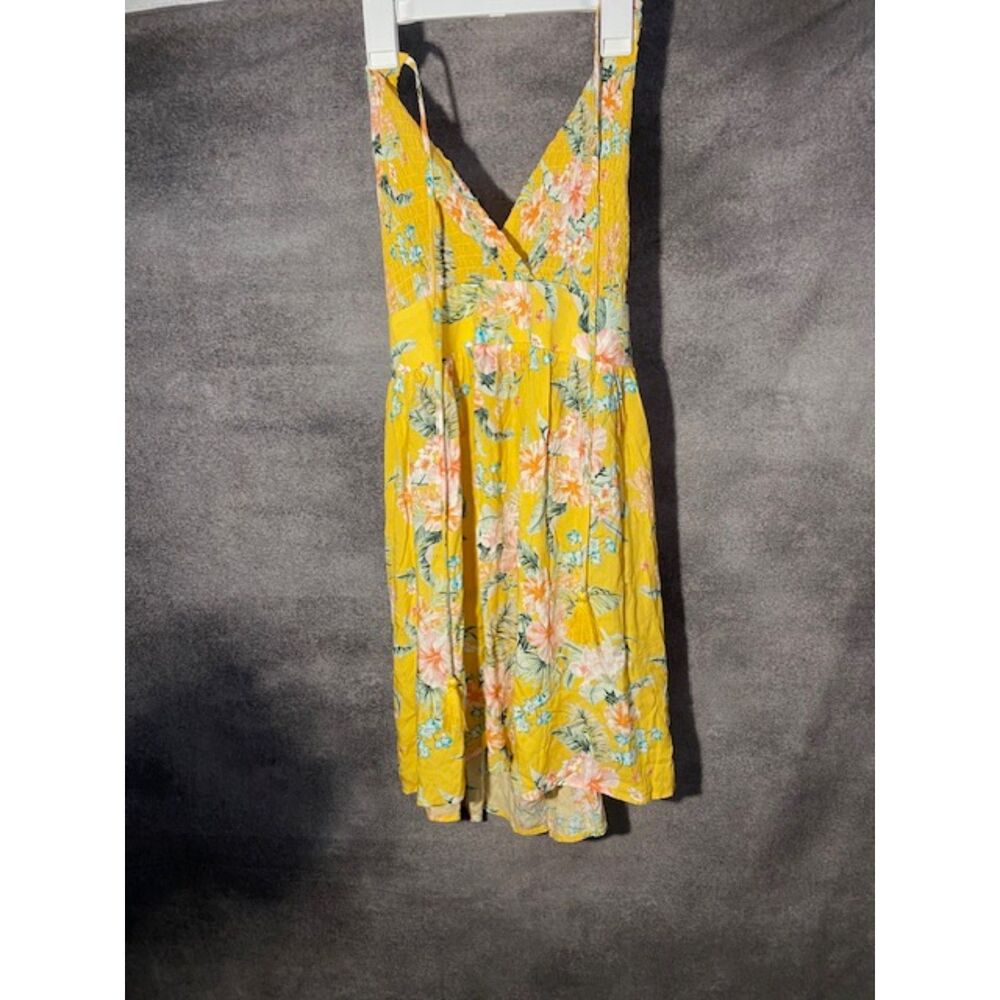 O'Neill Women Medium Yellow Floral Smocked Crossover Tassel Tie Top Boho